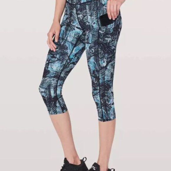Lululemon Fast Free Crop II - Picture 1 of 4